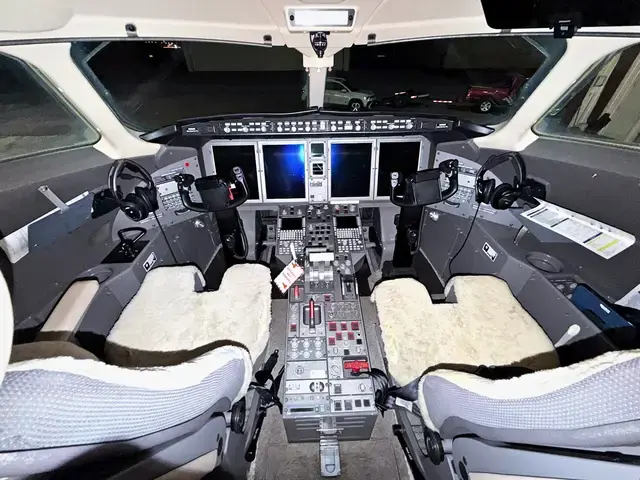 Bombardier Challenger 3500 detailed by Pristine Jets, photo 8 of 59