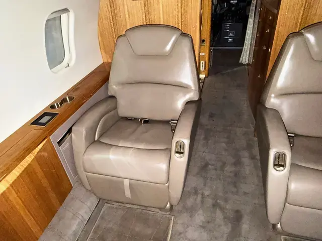 Bombardier Challenger 3500 detailed by Pristine Jets, photo 11 of 59