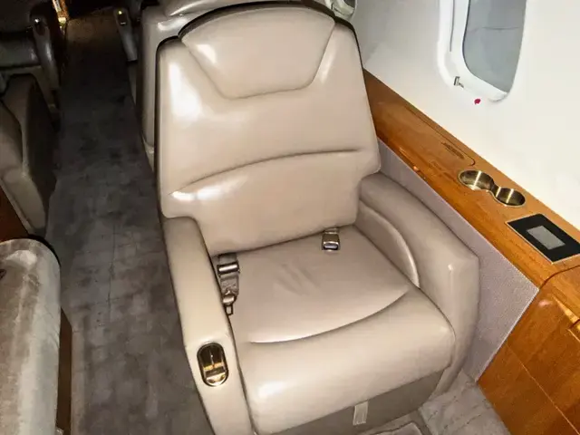 Bombardier Challenger 3500 detailed by Pristine Jets, photo 12 of 59