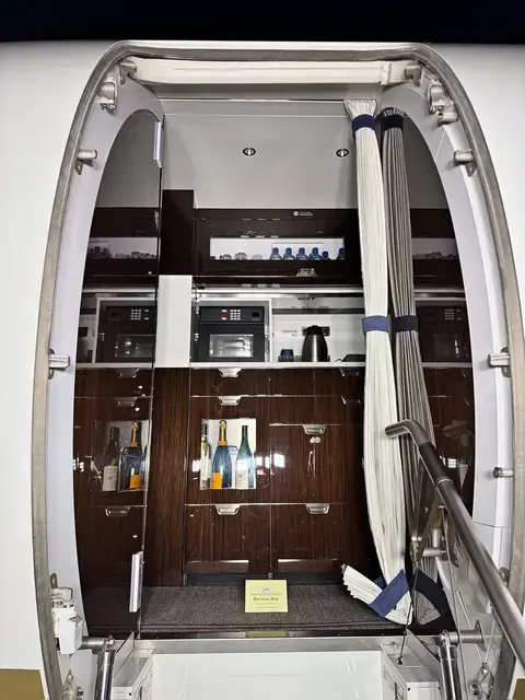Bombardier Challenger 3500 detailed by Pristine Jets, photo 35 of 59