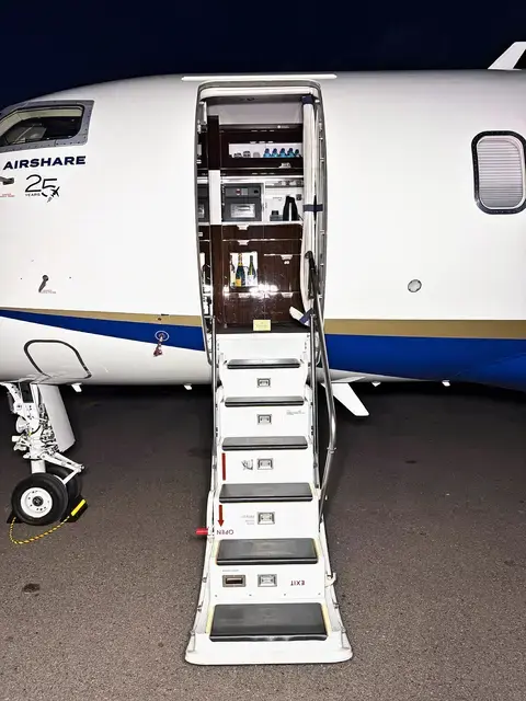 Bombardier Challenger 3500 detailed by Pristine Jets, photo 36 of 59