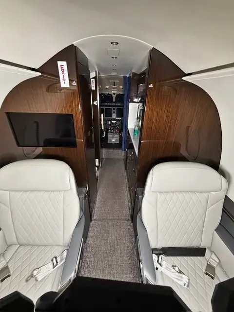 Bombardier Challenger 3500 detailed by Pristine Jets, photo 43 of 59