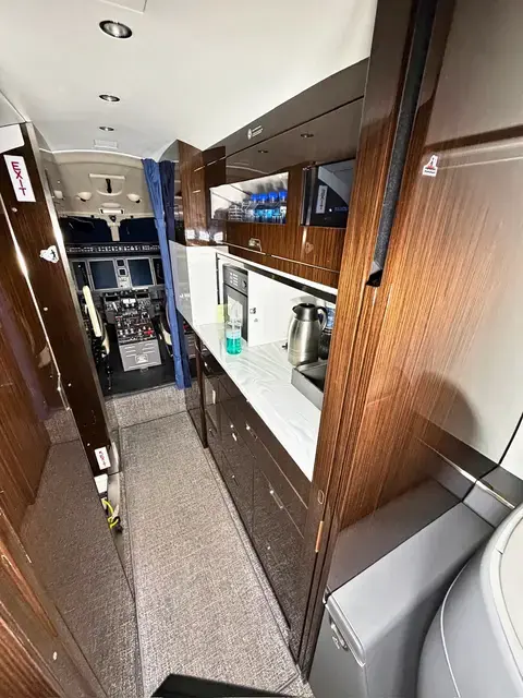 Bombardier Challenger 3500 detailed by Pristine Jets, photo 44 of 59