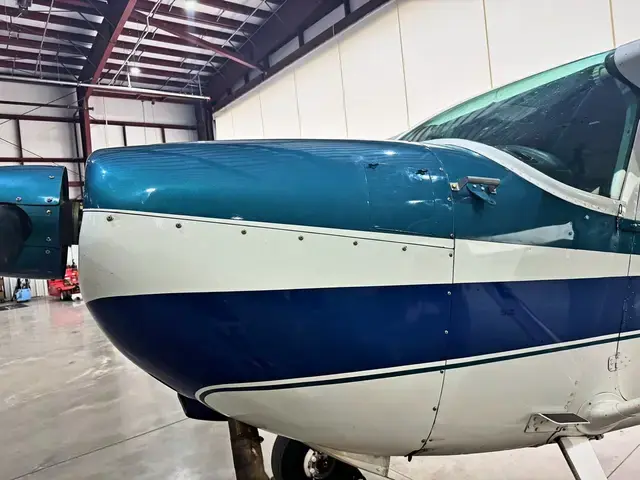 Cessna 180 (Teal/Navy) detailed by Pristine Jets, photo 1 of 36