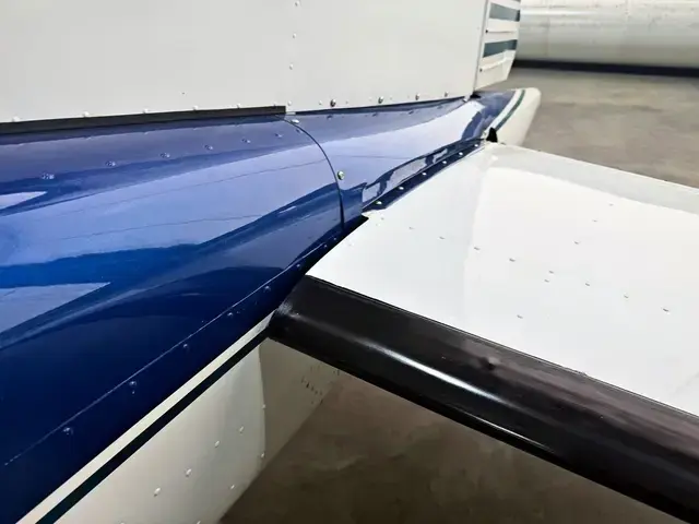 Cessna 180 (Teal/Navy) detailed by Pristine Jets, photo 8 of 36