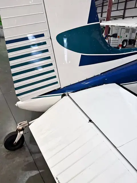 Cessna 180 (Teal/Navy) detailed by Pristine Jets, photo 9 of 36