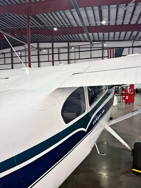 Cessna 180 (Teal/Navy) detailed by Pristine Jets, photo 13 of 36