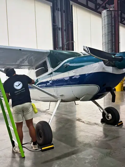 Cessna 180 (Teal/Navy) detailed by Pristine Jets, photo 18 of 36