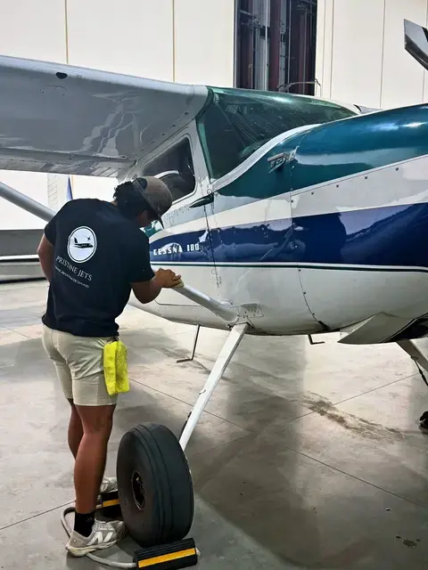 Cessna 180 (Teal/Navy) detailed by Pristine Jets, photo 19 of 36