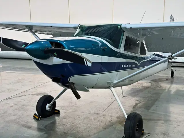 Cessna 180 (Teal/Navy) detailed by Pristine Jets, photo 24 of 36