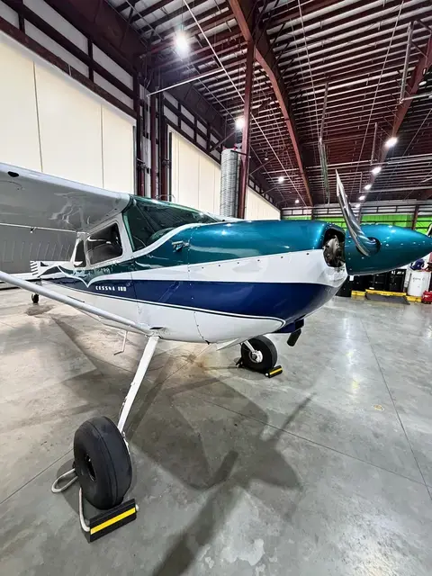 Cessna 180 (Teal/Navy) detailed by Pristine Jets, photo 32 of 36