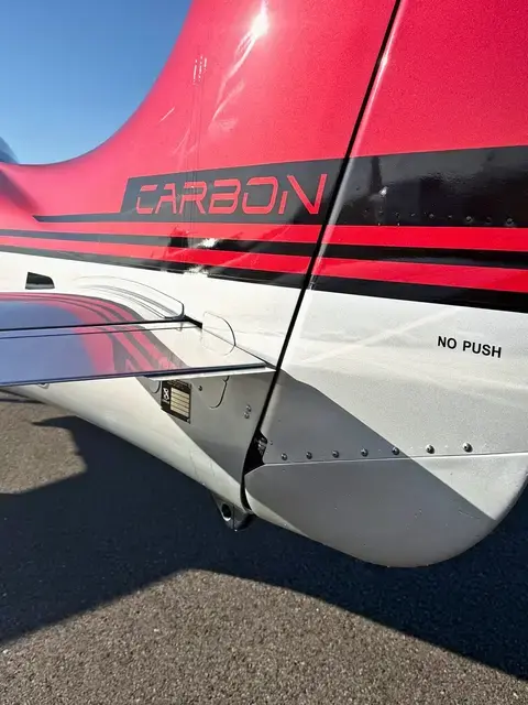 Cirrus SR22 (Red Carbon) detailed by Pristine Jets, photo 5 of 14