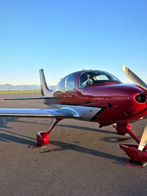Cirrus SR22 (Red Carbon) detailed by Pristine Jets, photo 12 of 14