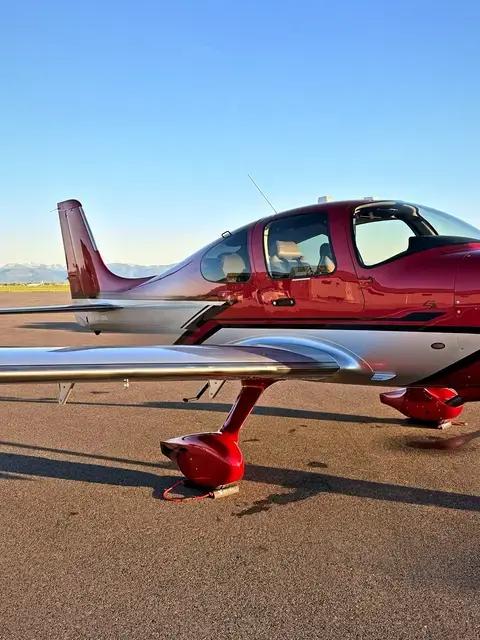 Cirrus SR22 (Red Carbon) detailed by Pristine Jets, photo 13 of 14