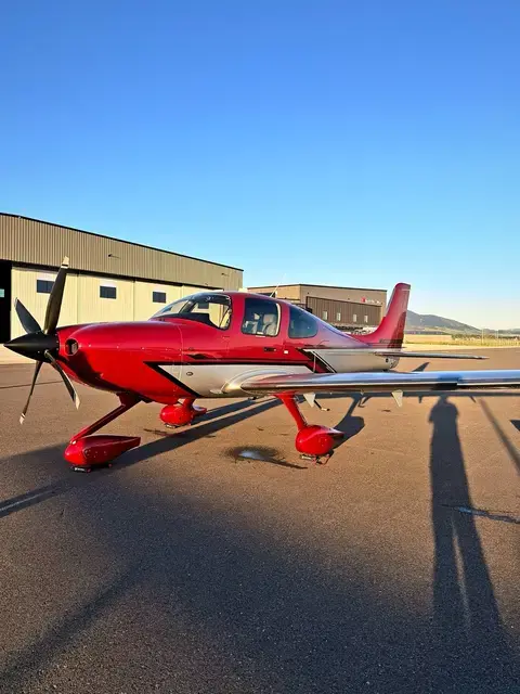 Cirrus SR22 (Red Carbon) detailed by Pristine Jets, photo 14 of 14
