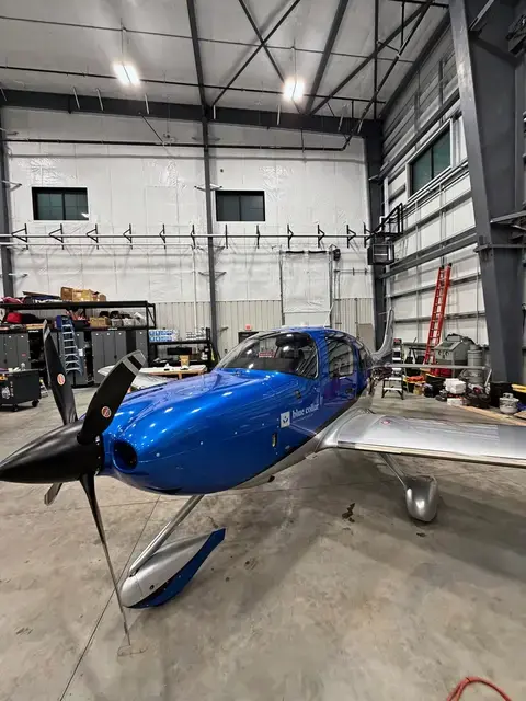 Cirrus SR22 (Royal Blue) detailed by Pristine Jets, photo 1 of 22