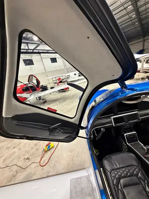 Cirrus SR22 (Royal Blue) detailed by Pristine Jets, photo 3 of 22