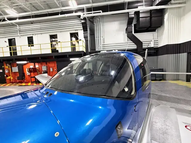 Cirrus SR22 (Royal Blue) detailed by Pristine Jets, photo 5 of 22