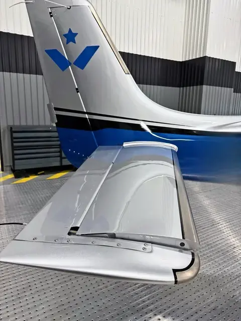 Cirrus SR22 (Royal Blue) detailed by Pristine Jets, photo 13 of 22