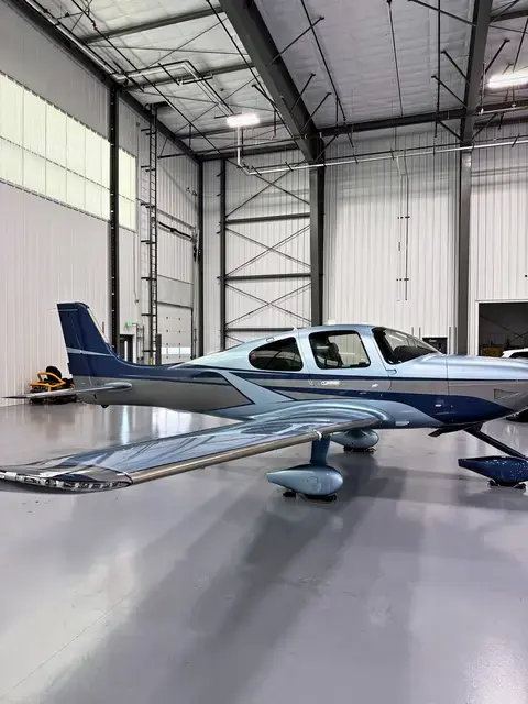 Cirrus SR22 (Silver/Navy) detailed by Pristine Jets, photo 44 of 45