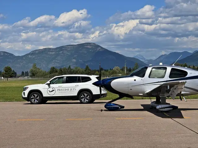 Cirrus SR22T GTS Platinum detailed by Pristine Jets, photo 2 of 40