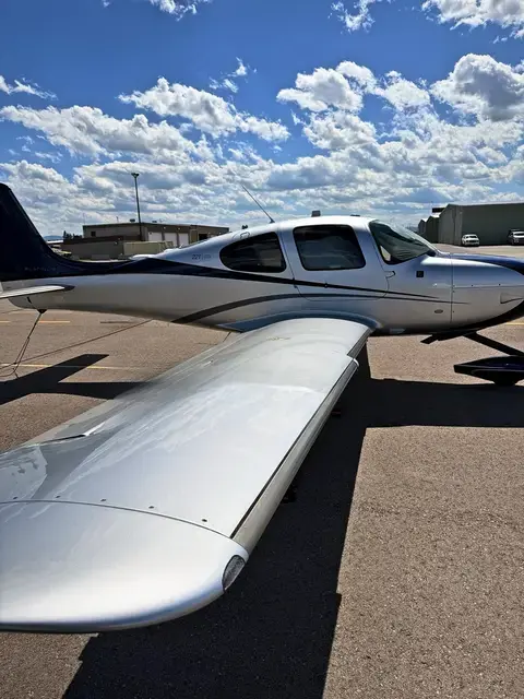 Cirrus SR22T GTS Platinum detailed by Pristine Jets, photo 28 of 40