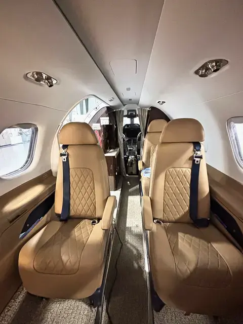 Embraer Phenom 300 detailed by Pristine Jets, photo 11 of 43