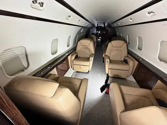 Embraer Phenom 300 detailed by Pristine Jets, photo 23 of 43