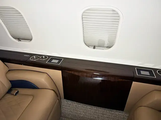 Embraer Phenom 300 detailed by Pristine Jets, photo 26 of 43