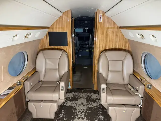 Gulfstream G450 detailed by Pristine Jets, photo 3 of 16