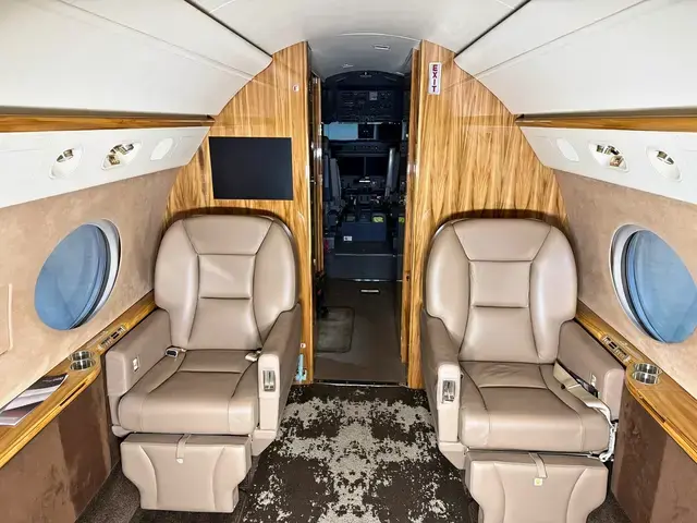 Gulfstream GIV detailed by Pristine Jets, photo 32 of 51