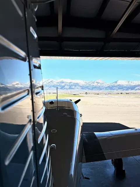Piper Cherokee (Navy/Light Blue) detailed by Pristine Jets, photo 9 of 26