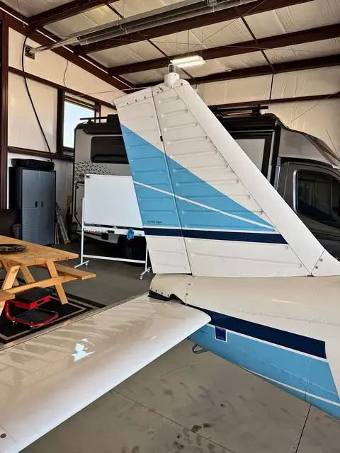 Piper Cherokee (Navy/Light Blue) detailed by Pristine Jets, photo 11 of 26